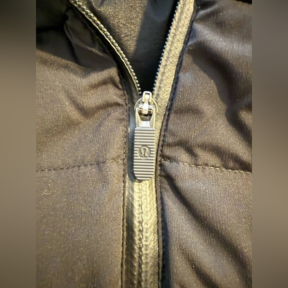 Lululemon Down For It All Black Puffer Jacket with hood - Picture 12 of 13